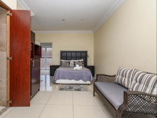 Whales Way Lodge - 263611