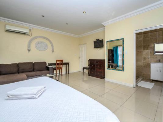 Whales Way Lodge - 263614