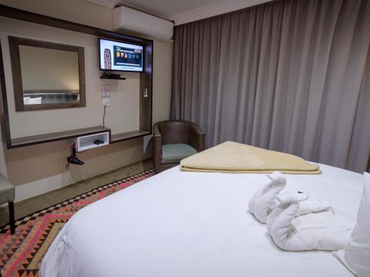 Room image 4