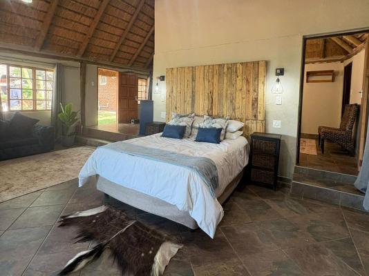 Room image 3