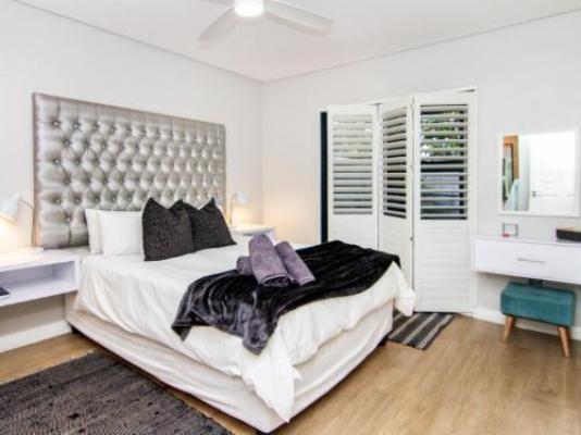 Durbanville Self Catering Apartments - Photo of the whole room