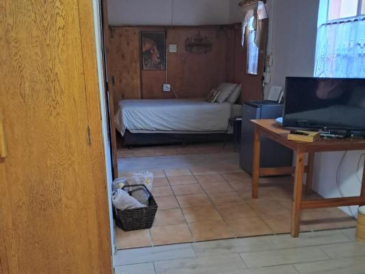 Room image 4
