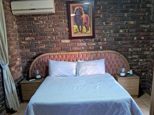 Room image 5