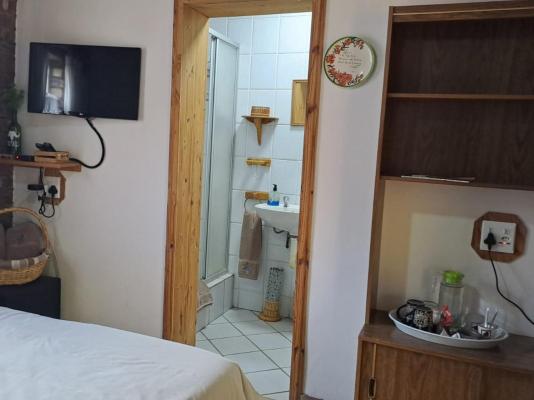 Room image 4