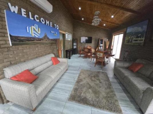 Tripple N Guest Lodge - Communal lounge/ TV room