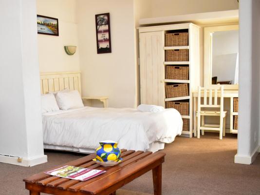 Room image 4