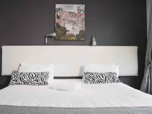 Room image 3