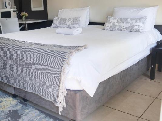 Room image 6