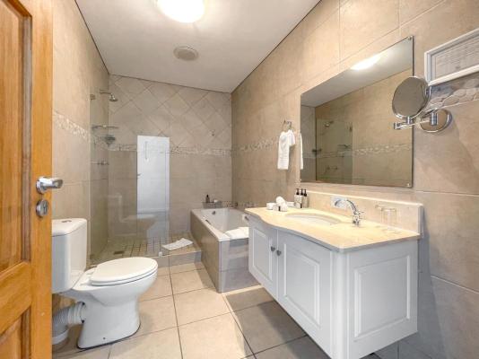 Room image 13