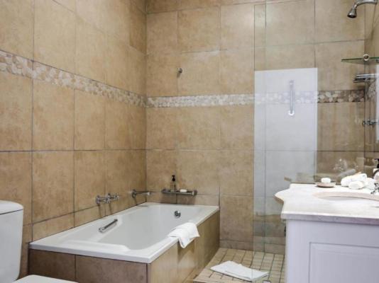 Room image 8