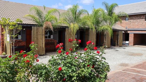 Golden Lantern Town Lodge - 265379