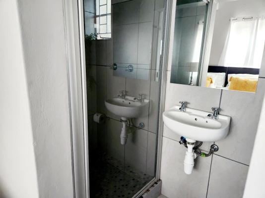 Room image 5