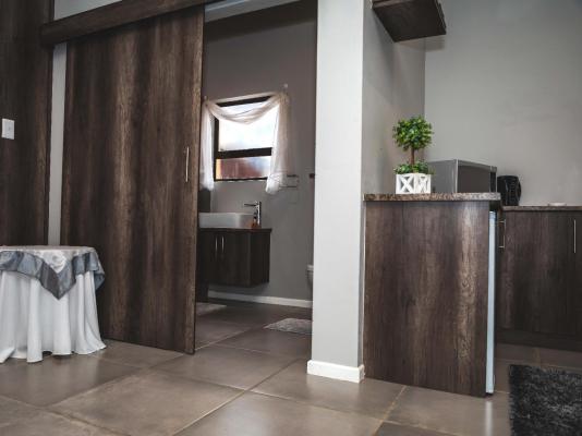 Room image 3