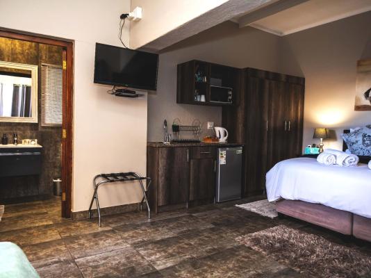 Room image 4