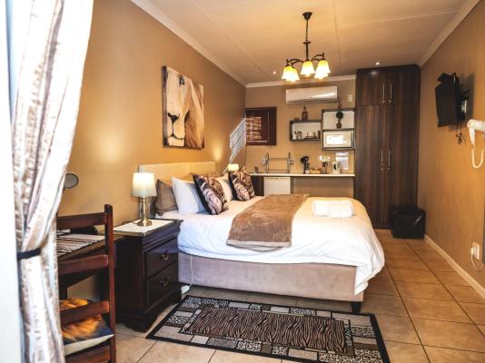 Room image 3
