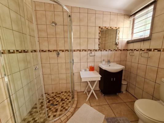 Room image 5