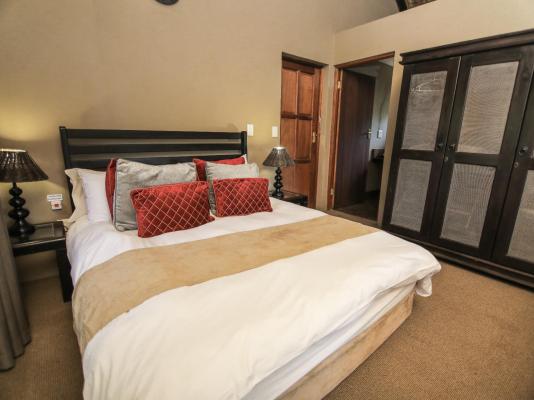 Room image 2