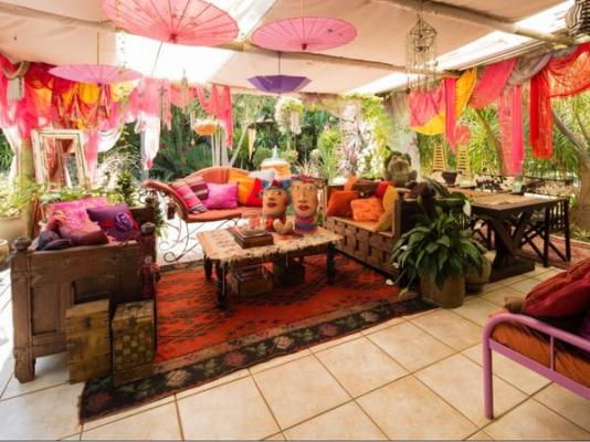 The Art Guesthouse - 266001