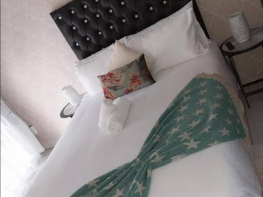 Room image 3