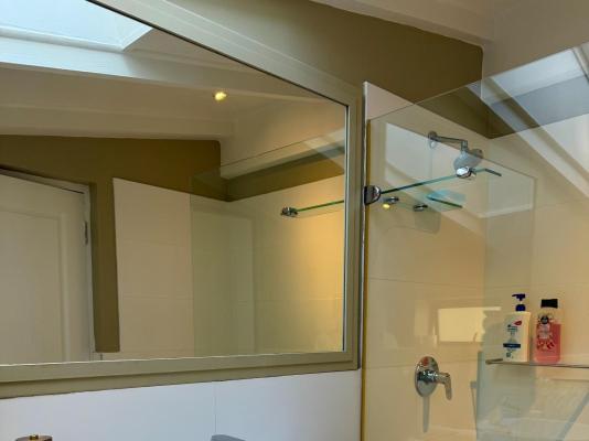 Room image 6