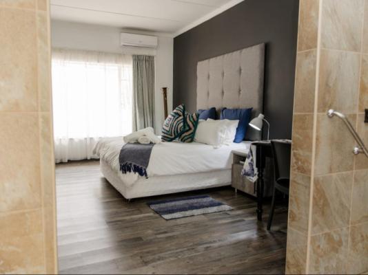 Room image 3
