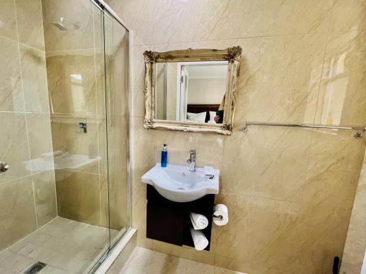 Room image 7