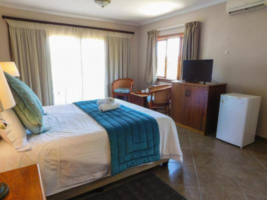 Room image 4