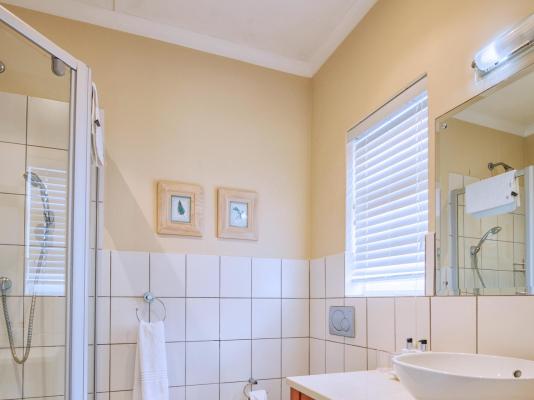 Room image 2