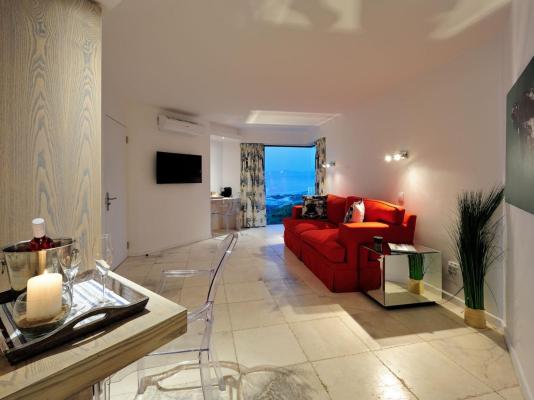 Sea Star Cliff - 267070