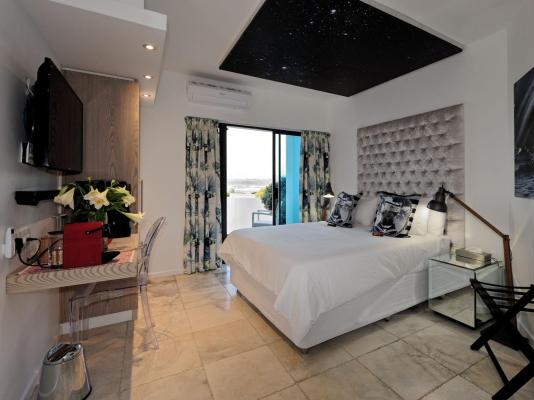 Room image 1