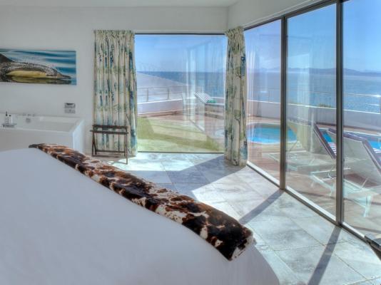 Room image 3