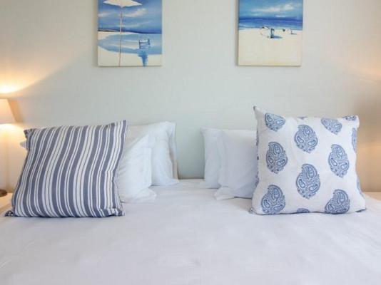 Room image 1
