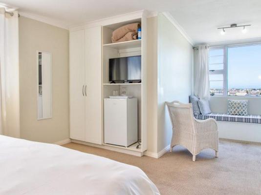 Room image 4