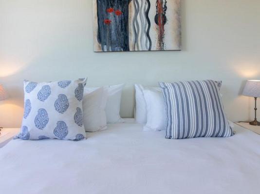 Room image 1