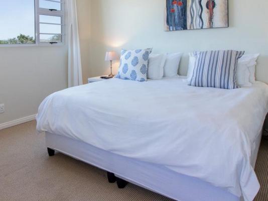 Room image 3