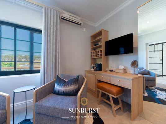 Room image 4
