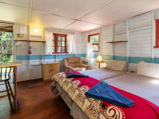 Woodlands Cottages & Camping - 267500