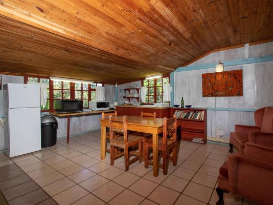 Woodlands Cottages & Camping - 267531