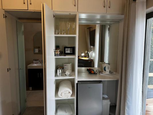Room image 6