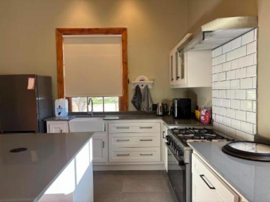 River and Ridge - Kitchenette
