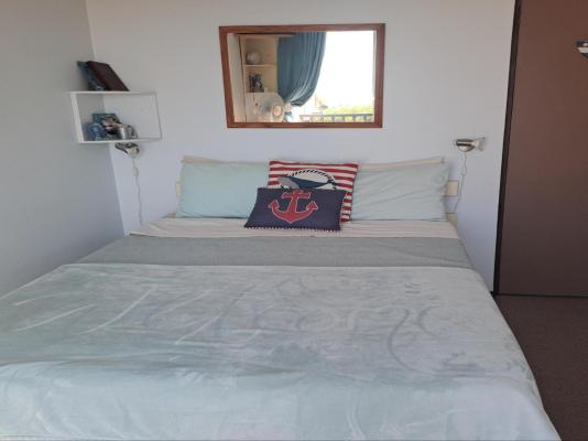 Room image 1
