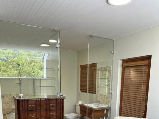Room image 1