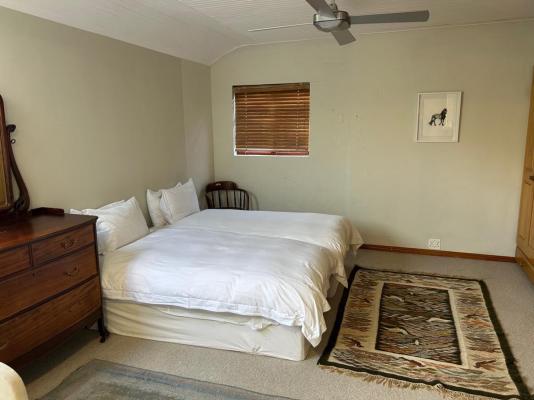Room image 2