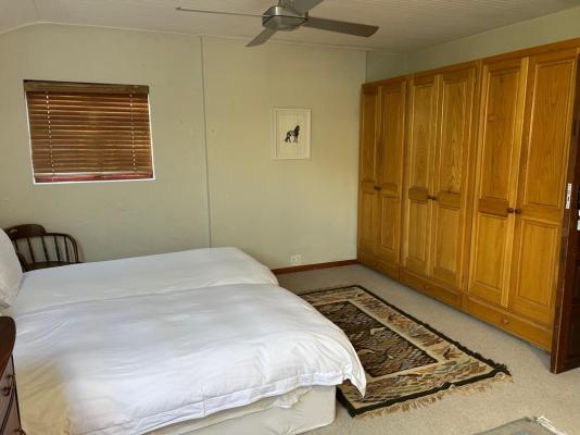 Room image 3