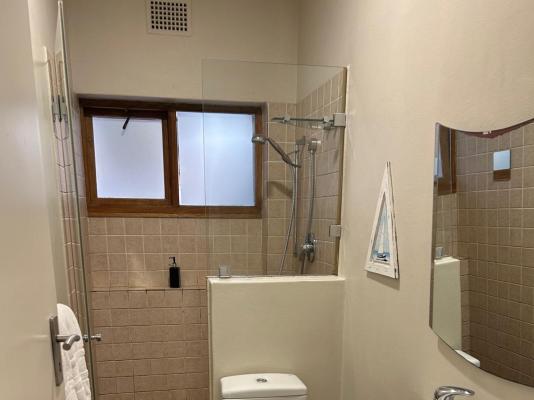 Room image 2