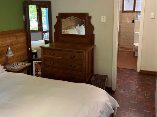 Room image 3