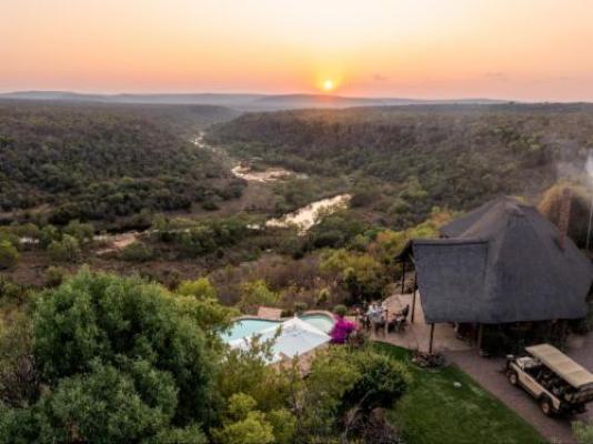 Magari Safari Lodge - River view
