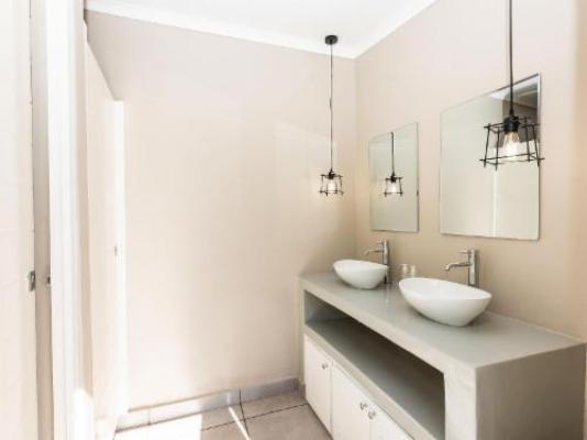 Newcastle Country Lodge - Bathroom