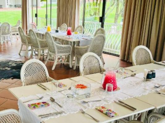 Newcastle Country Lodge - Dining area