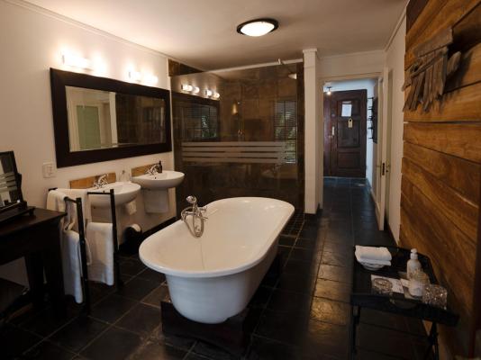 Room image 1